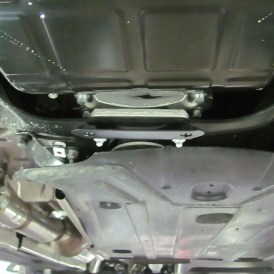 Unterfahrschutz Motor und Getriebe 2.5mm Stahl Mercedes Benz V-Klasse ab 2014 mit 4x4 3.jpg